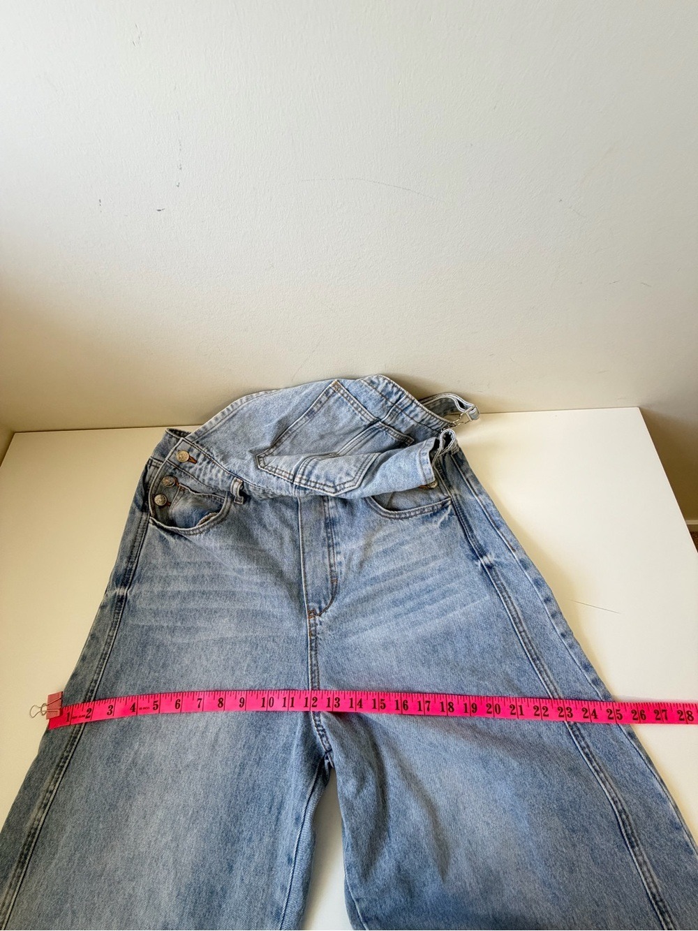 NWT BLUIVY - DENIM BARREL OVERALLS IN LIGHT WASH SIZE L - Picture 13 of 13